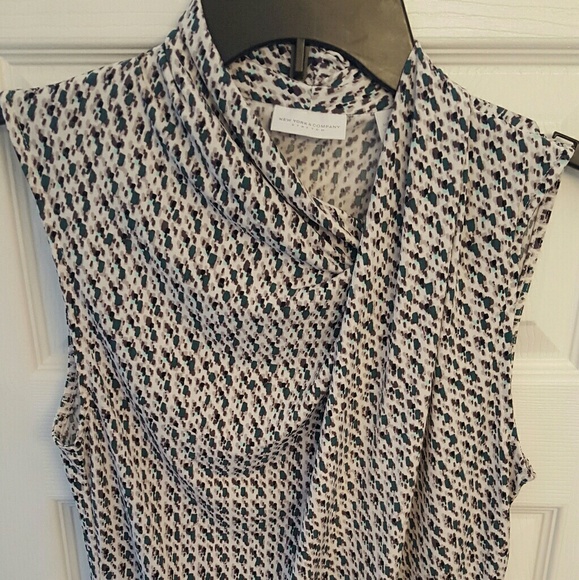 New York and Co Shell and Cardigan Combo - Picture 2 of 4