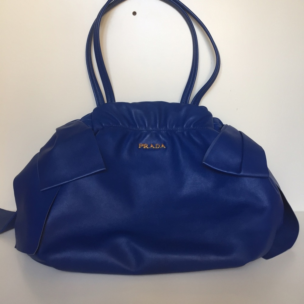 💙Auth Prada bowknot tote bag💙