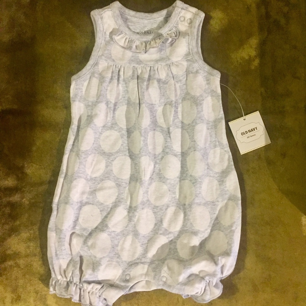 Old Navy Girl Romper 3-6 months