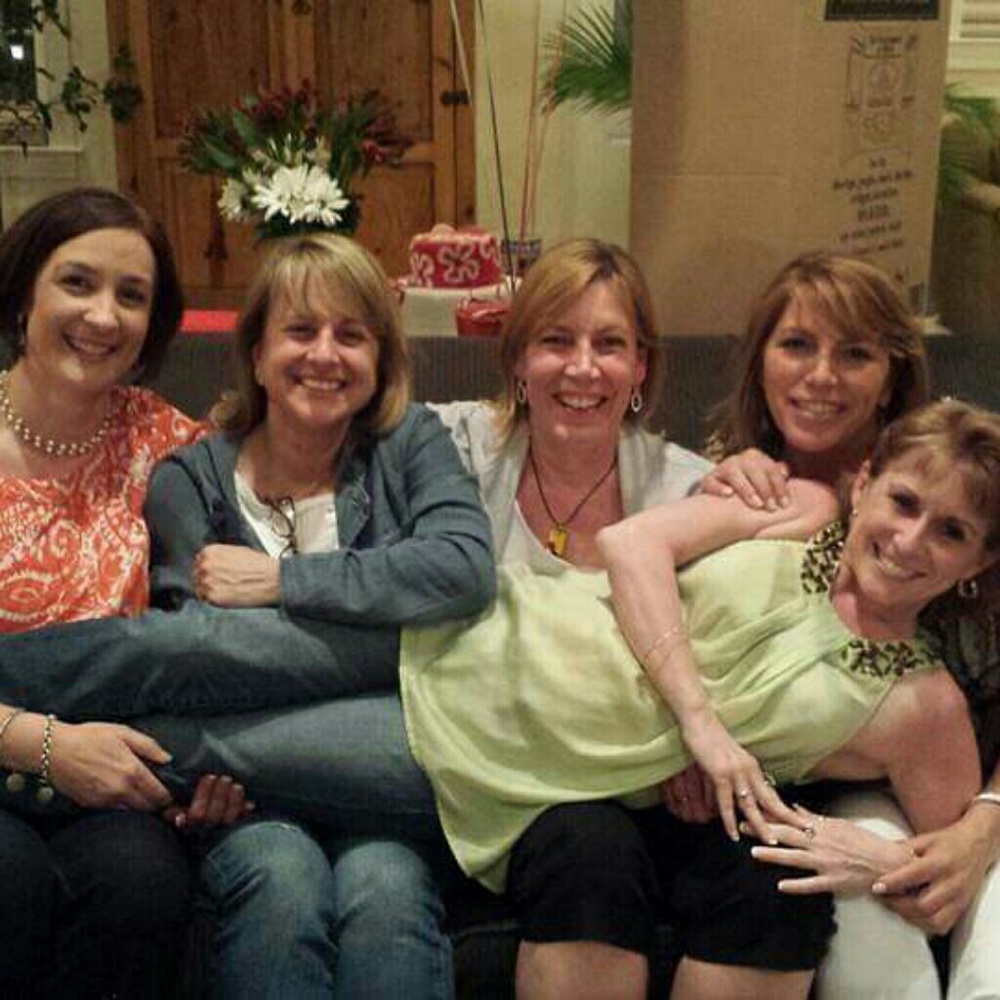 Meet your Posher, Dee