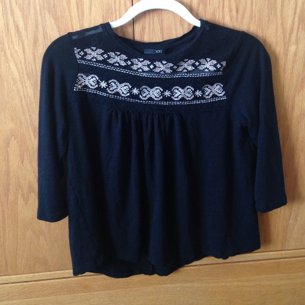 Flowy Embroidered Top - Picture 2 of 4