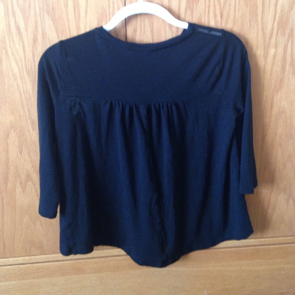 Flowy Embroidered Top - Picture 4 of 4