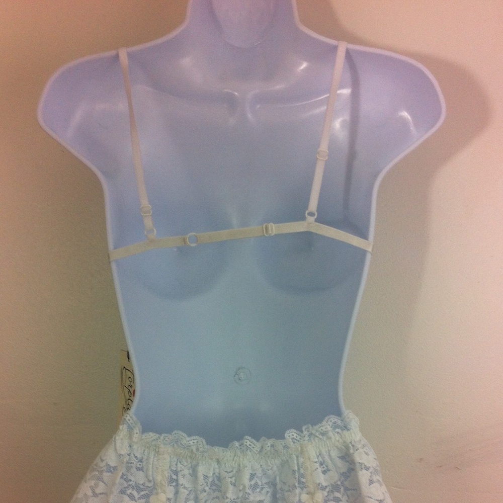 White lace bralette and panty set - Picture 4 of 6