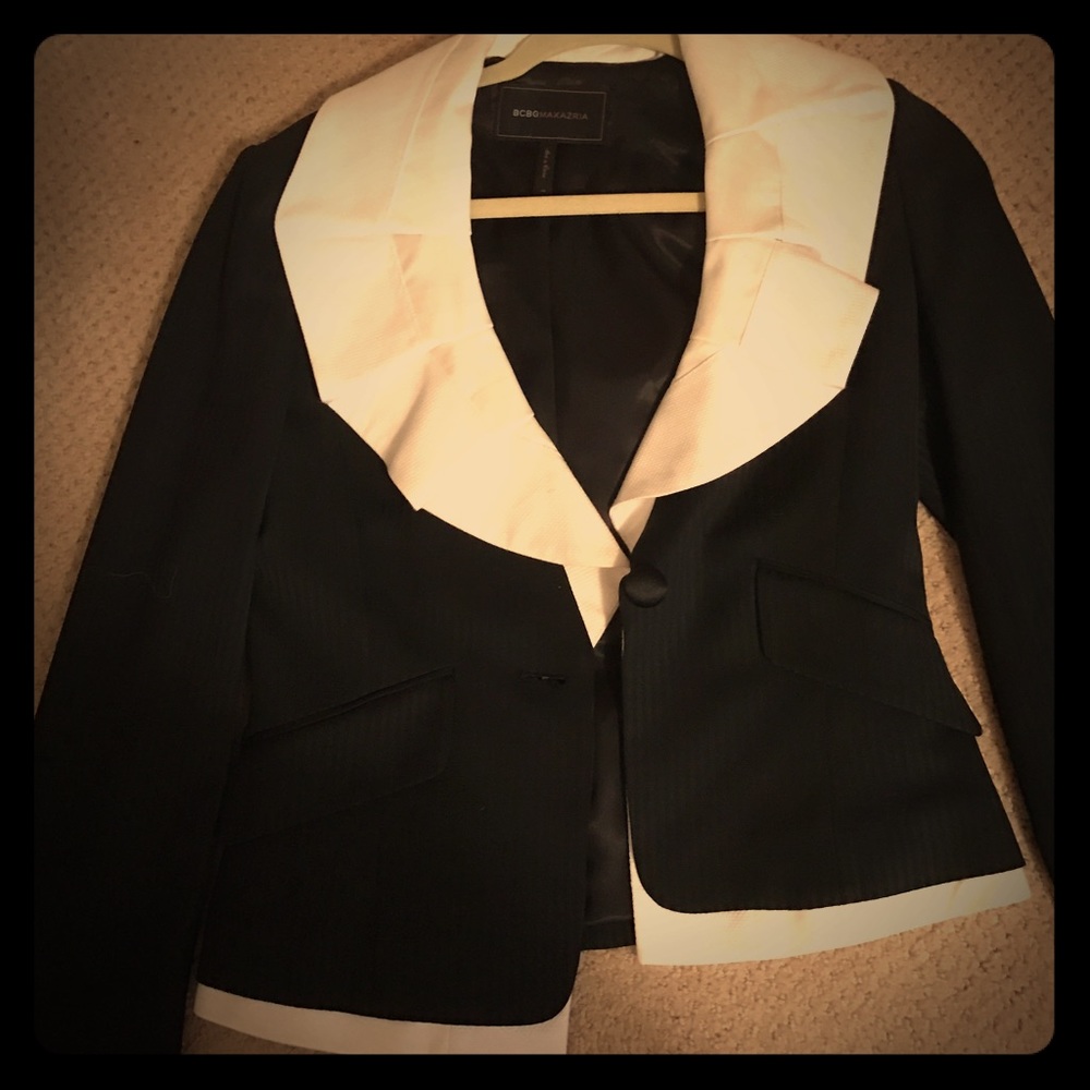 BCBG statement tuxedo blazer 💕ONE OF A KIND SALE