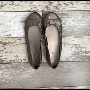 Clarks ballet flats