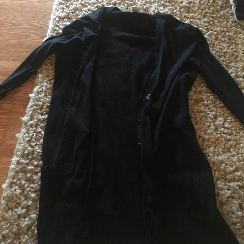 Black old navy cardigan