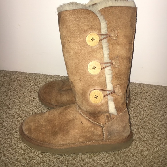 Uggs - tan button ups - Picture 2 of 3