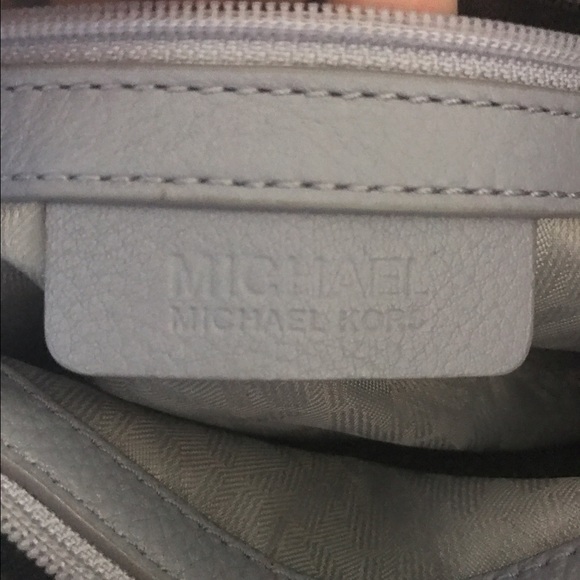 Michael Kors Lilac handbag with removable strap - Picture 5 of 8