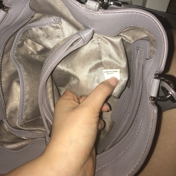 Michael Kors Lilac handbag with removable strap - Picture 8 of 8