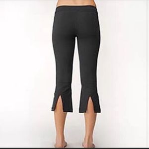 Gather and Crow crops in olive