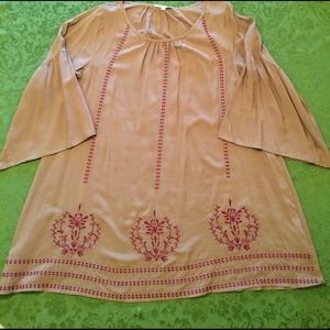 Beautiful flowy top/dress