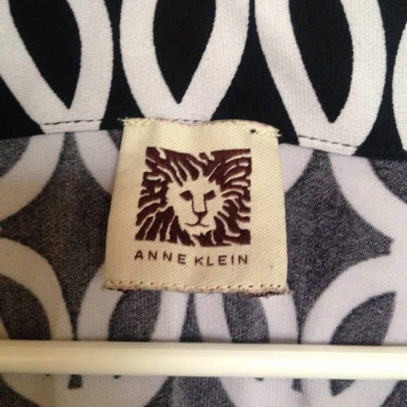 Anne Klein Tunic - Picture 3 of 4