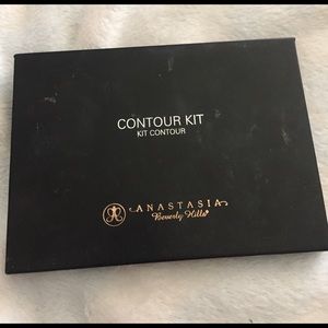 Anastasia Beverly Hills Contour Kit