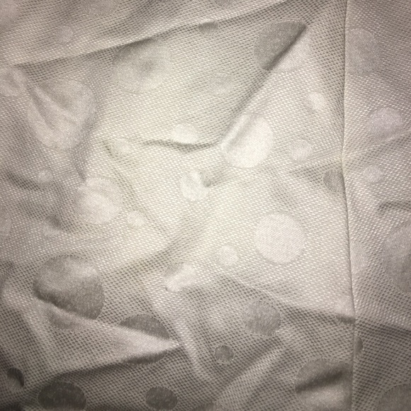 White dress - Picture 2 of 4