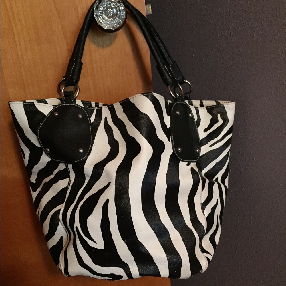 Selling on GARAGE SALE next week. Act now!