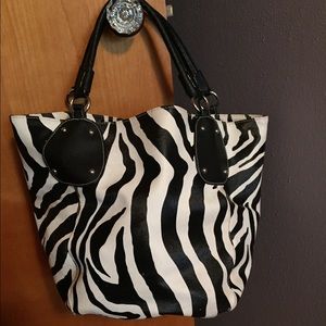 Selling on GARAGE SALE next week. Act now!