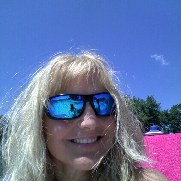 Meet your Posher, Judy - Picture 3 of 3