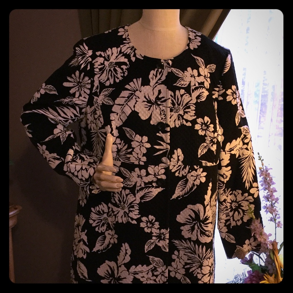 Evan Picone quilted jacket with silk lining