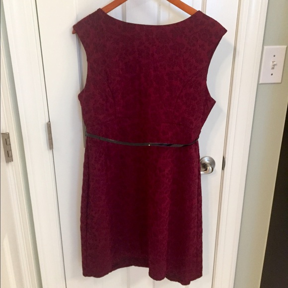 Floral Jacquard Belted Maternity Dress - Picture 4 of 4