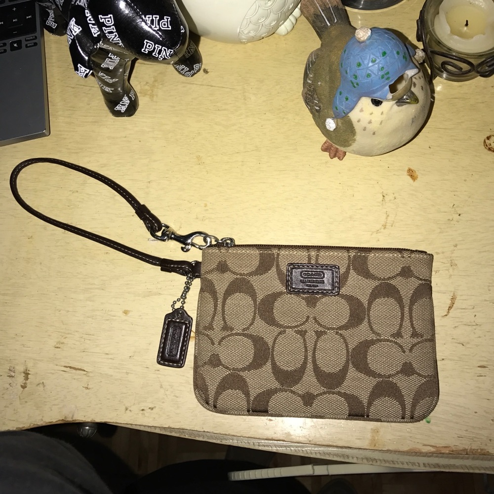 small coach wristlet