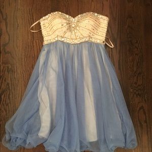 Blondie nites homecoming dress