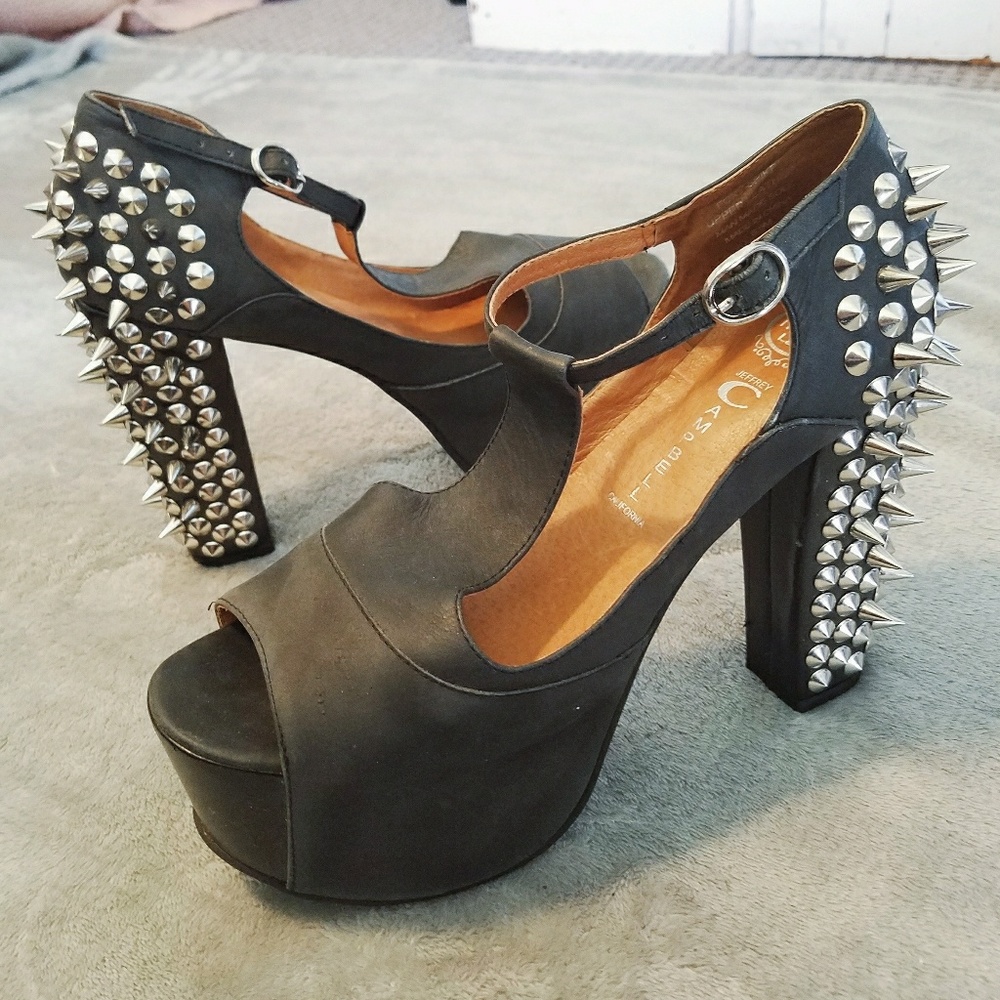 MOVING SALE🎊 Jeffrey Campbell Foxy Spiked Heels