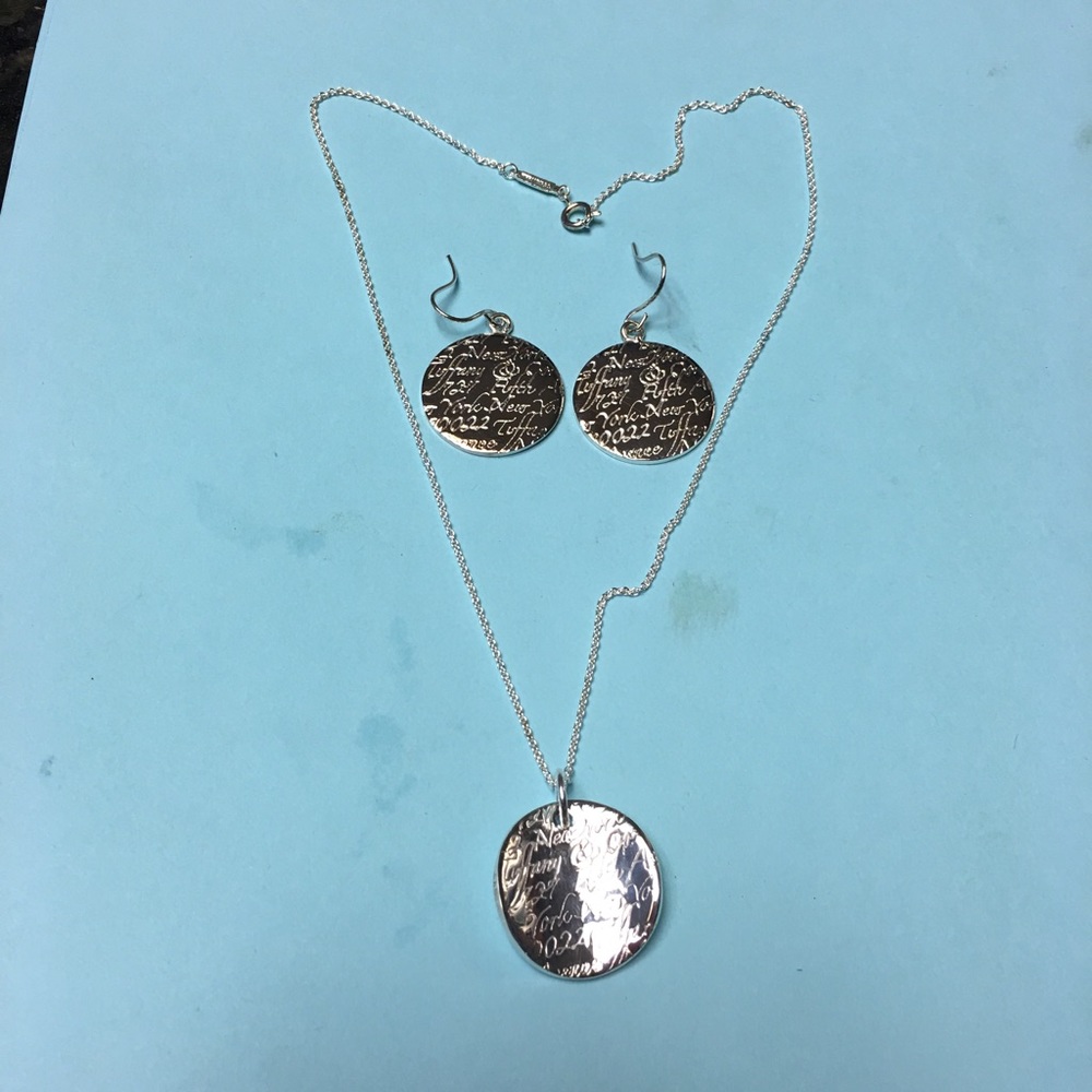 Necklace and earrings set