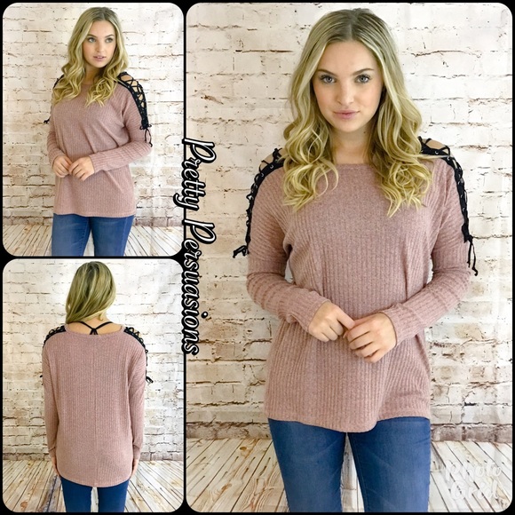 SALE🎉NWT Mauve Lace Up Shoulders Long Sleeve Top - Picture 2 of 8