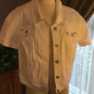 Jones New York white denim short sleeve jacket