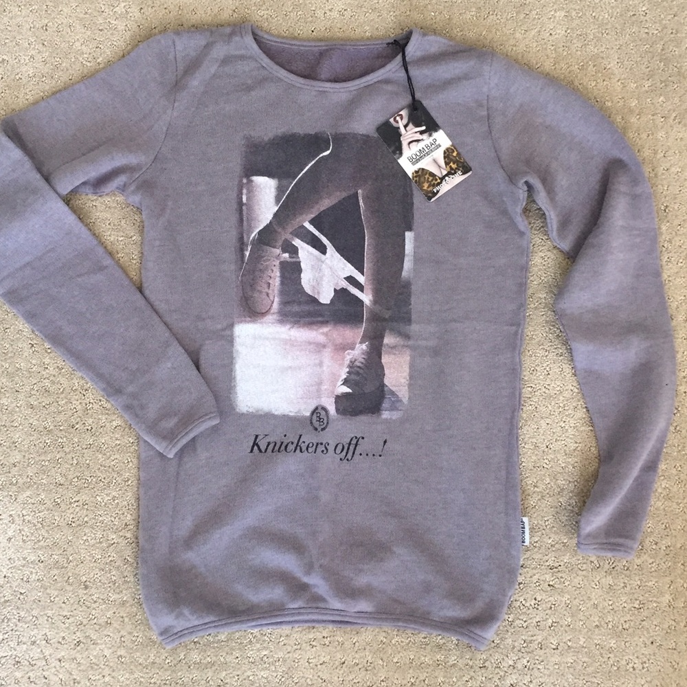 Sweatshirt