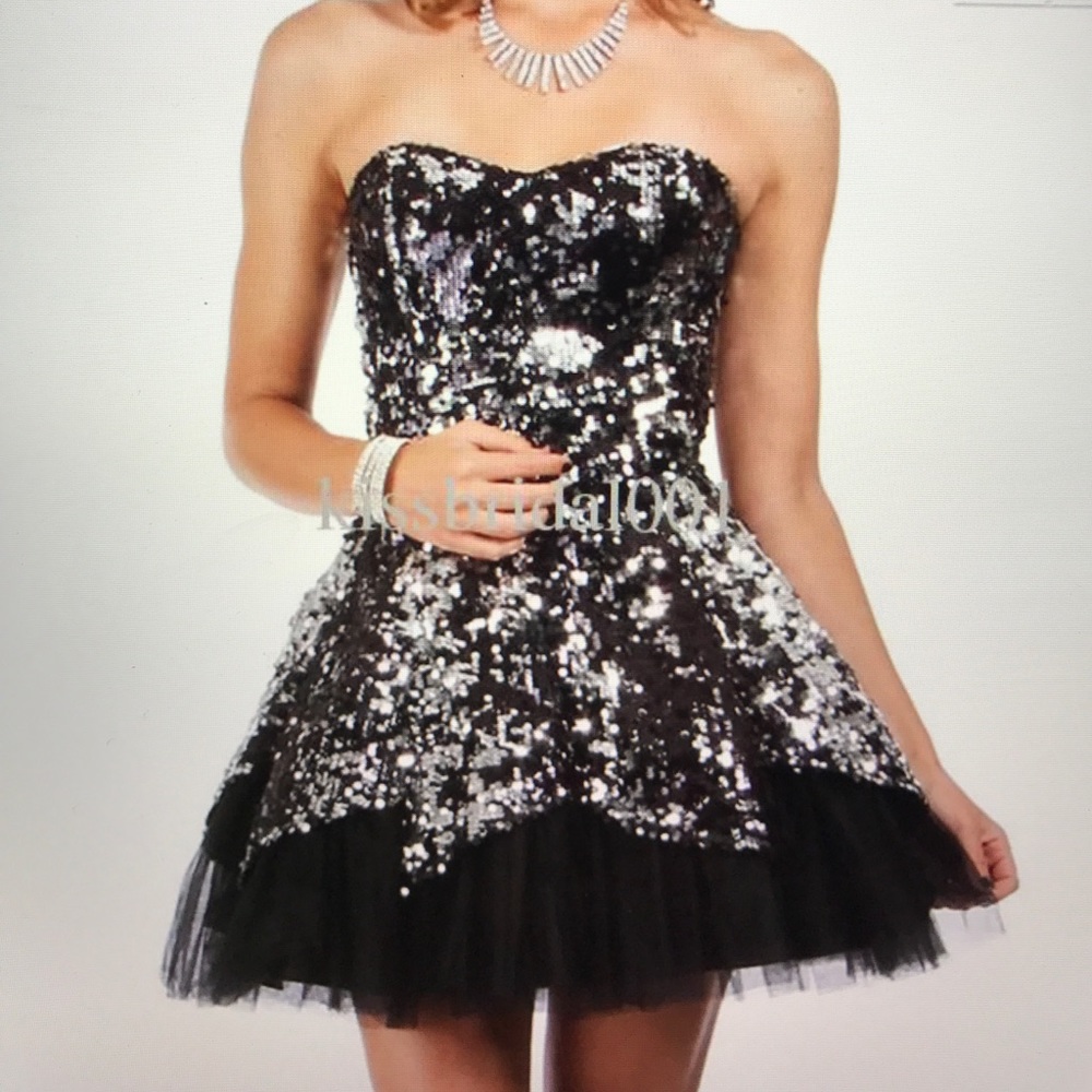NIGHTWAY- 2 tier sweetheart flared cocktail dress.