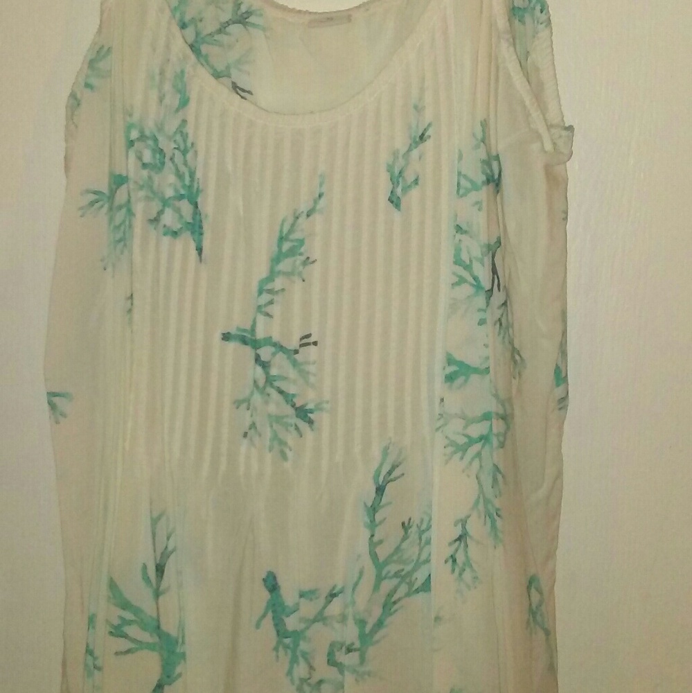 Tank top w/spaghetti strap adj. New condition wore