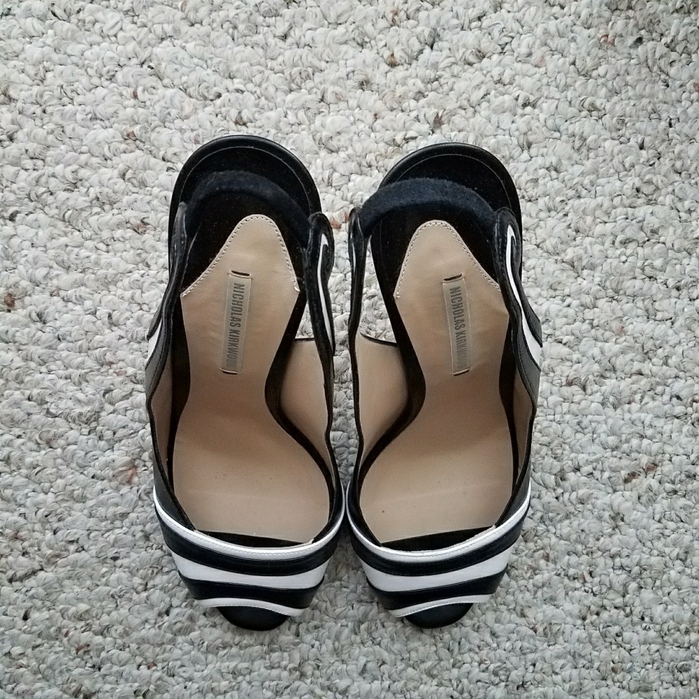 80% New Nicolas Kirkwood Heels