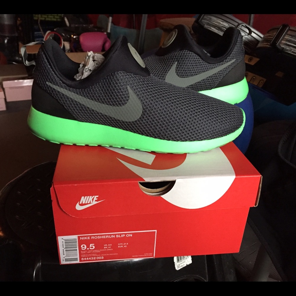 Nike Roshe Slip Ons sz9.5