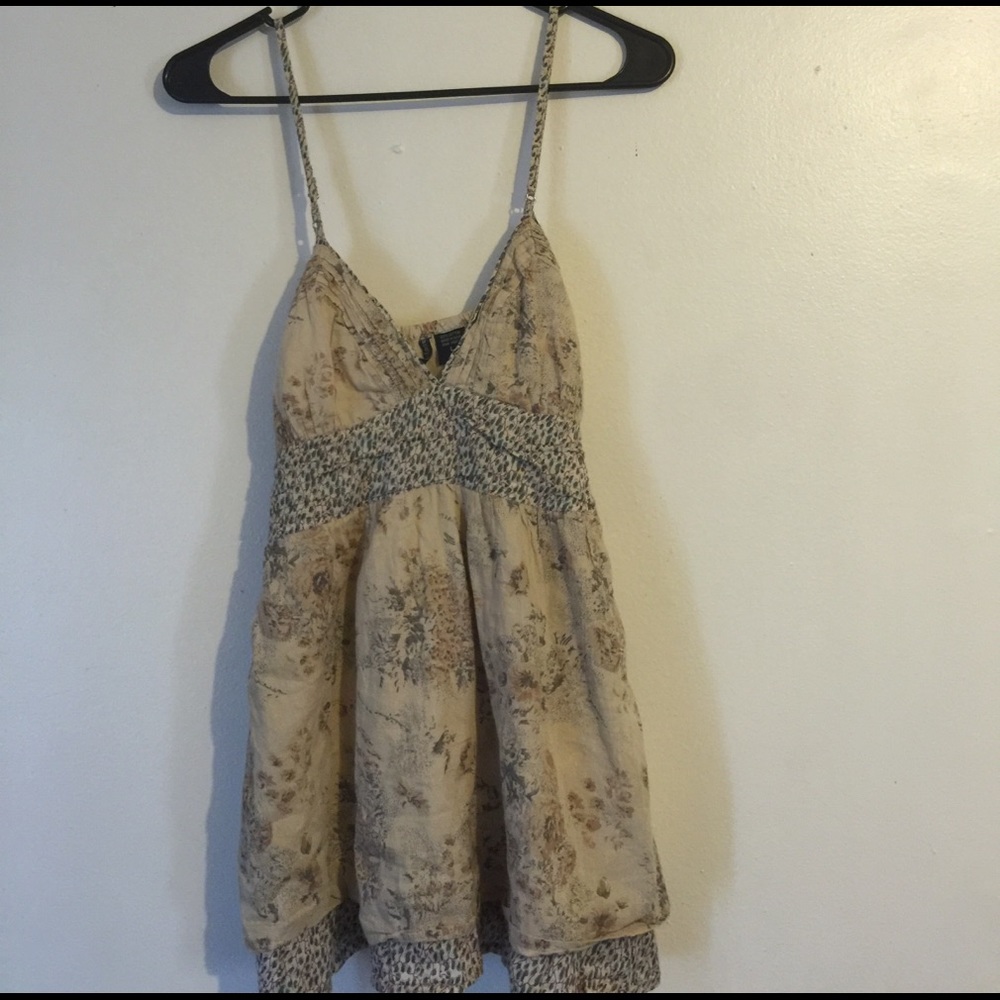 Passport  peasant strap shoulder top