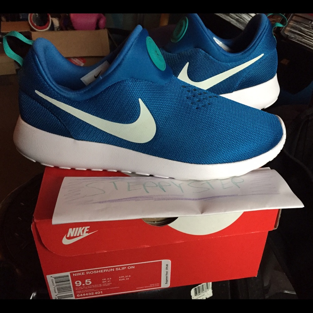 Nike Roshe Slip Ons Sz. 9.5