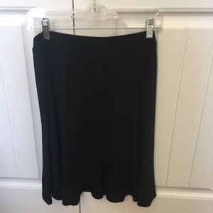 Liz Claiborne black flippy skirt