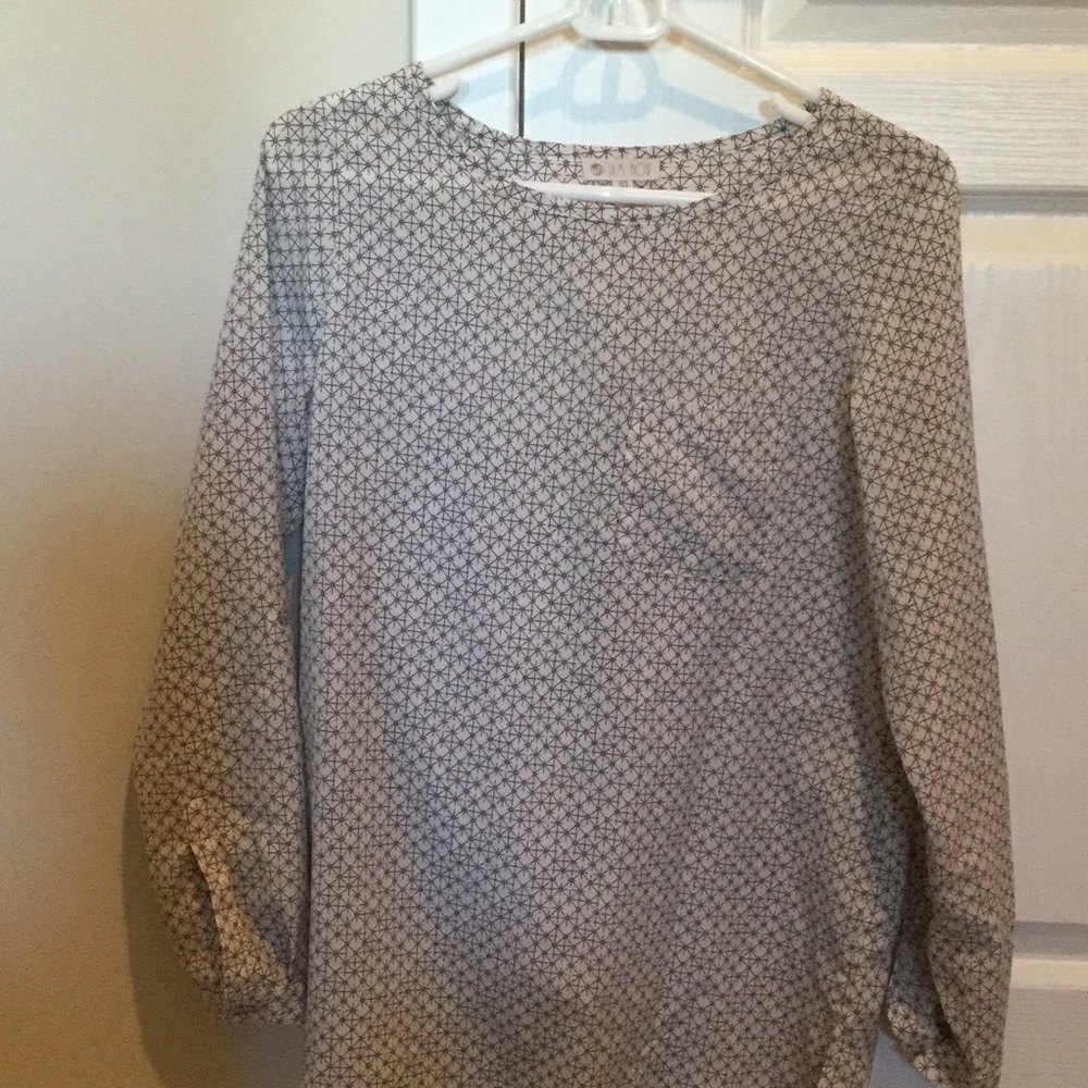 Small black and white patterned blouse