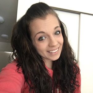 Meet your Posher, Lacey