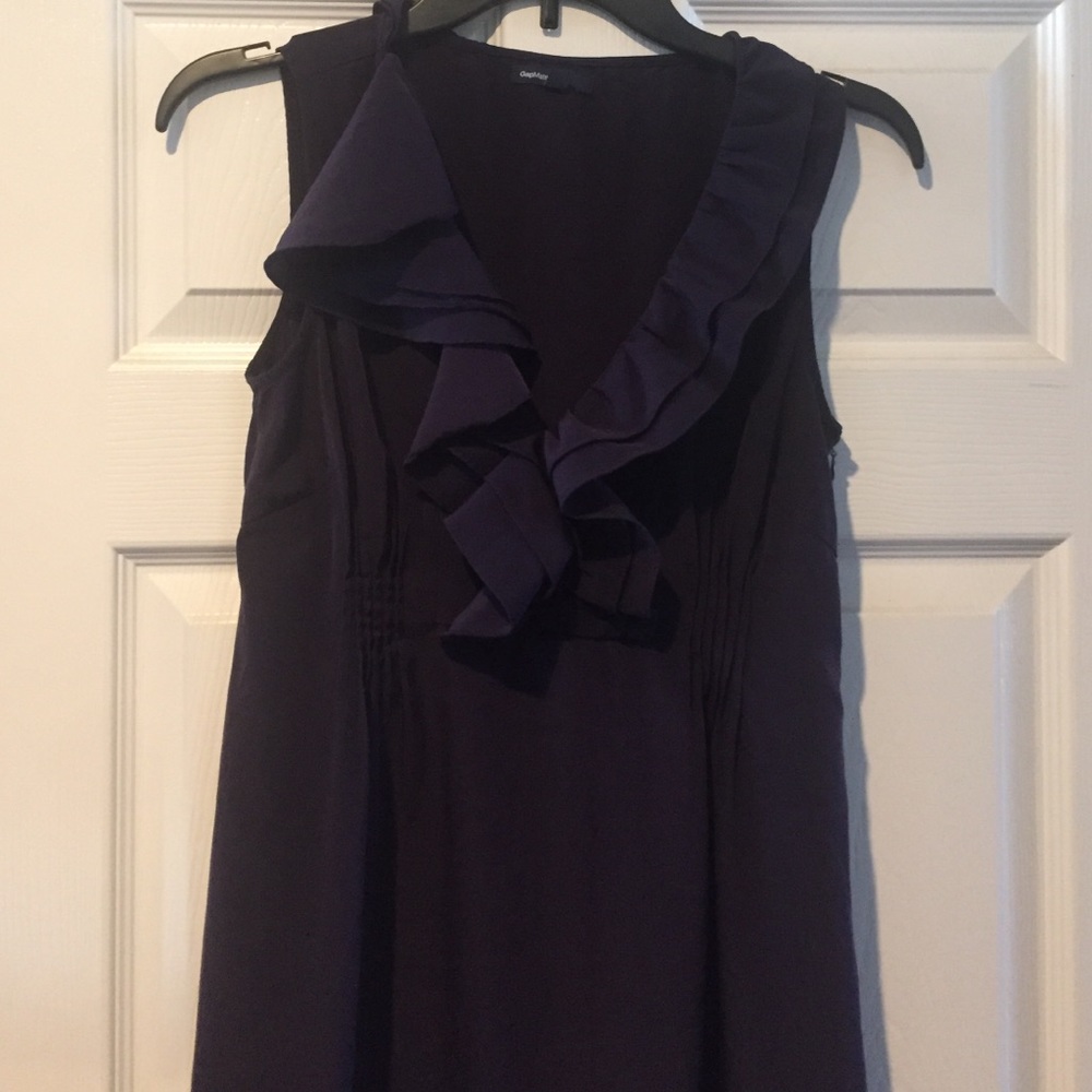 Adorable GAP Maternity deep purple dress.