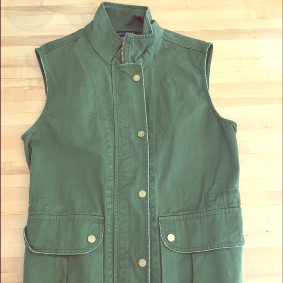 Olive green utility vest - Picture 3 of 4