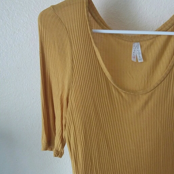 Top - Picture 4 of 4