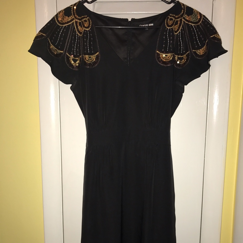 Gianni Benni Vneck butterfly sleeve Cocktail Dress