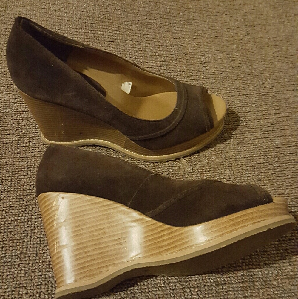 Brown wedges