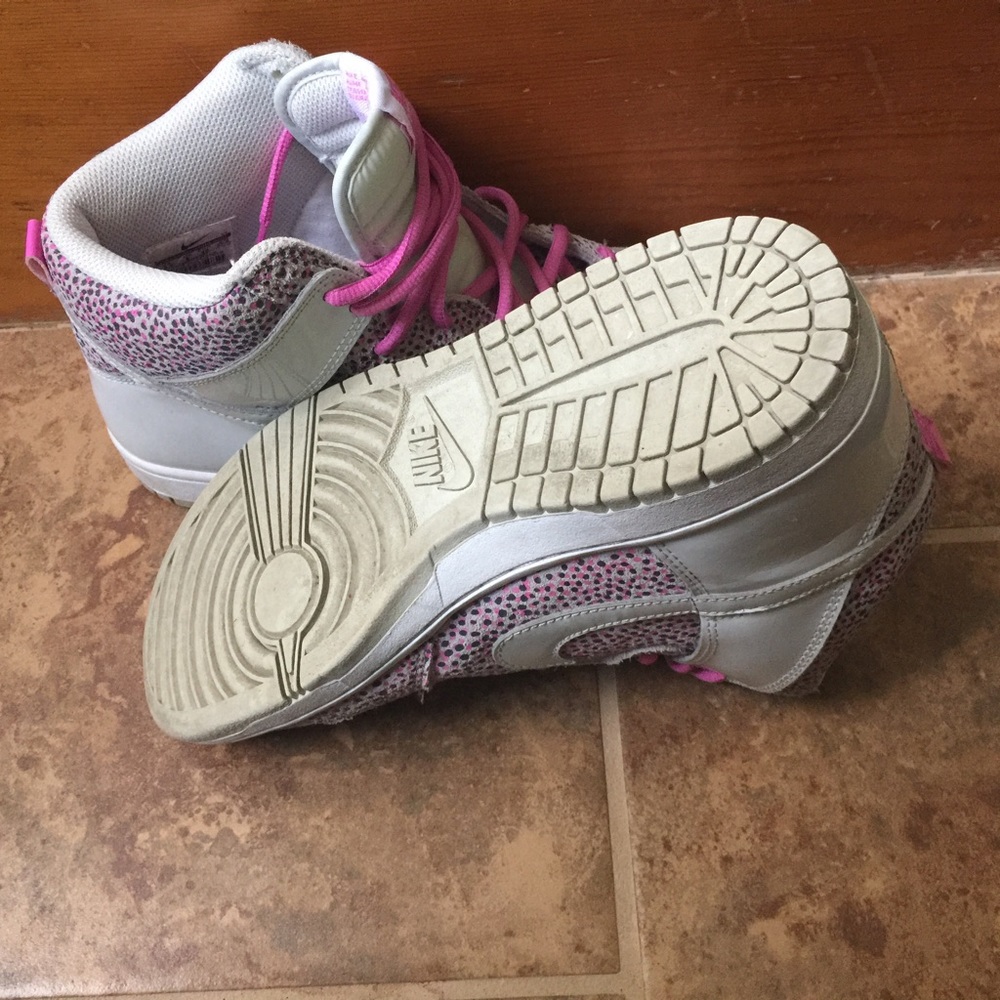 Grey PurplePink Polkadot Nike HighTops - Picture 2 of 4