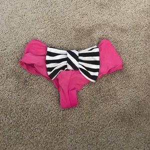 Super cute pink bow bottoms!