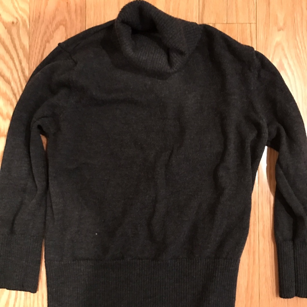 Banana Republic Turtleneck sweater. Charcoal.