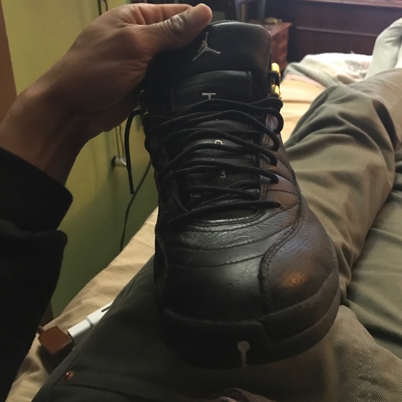 Athletic_Shoes
