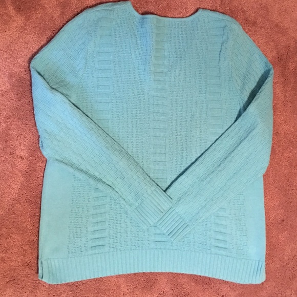 Liz Claiborne sweater - Picture 4 of 4