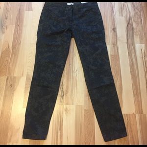 Size 8 Loft Camo Print Skinny pants